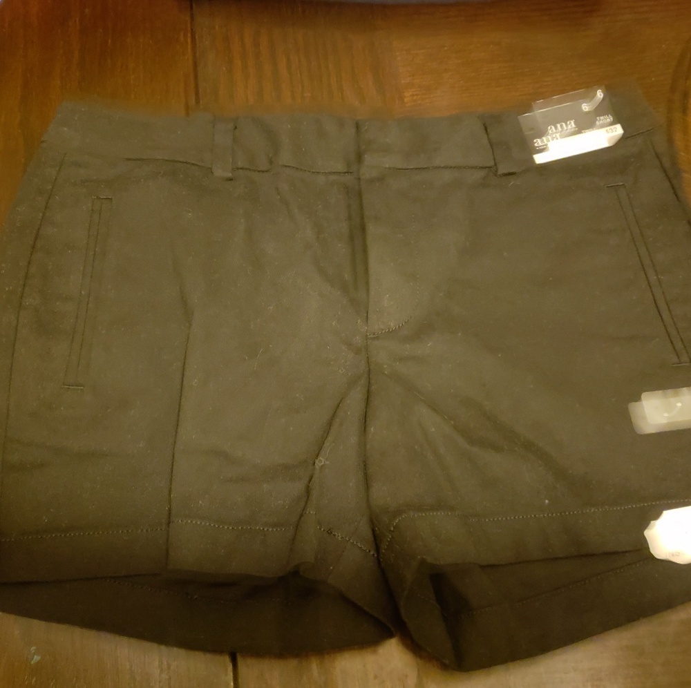 Black Shorts sz 6